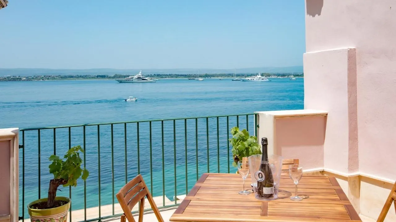 Apartment Appartamento Maniace Syracuse Italy